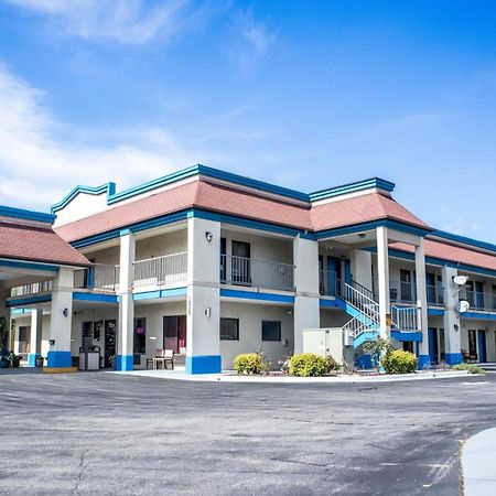 Executive Inn Yanceyville Bagian luar foto